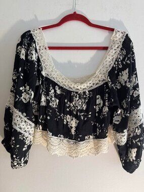One World Women’s Floral Crop Top Blouse M Size
